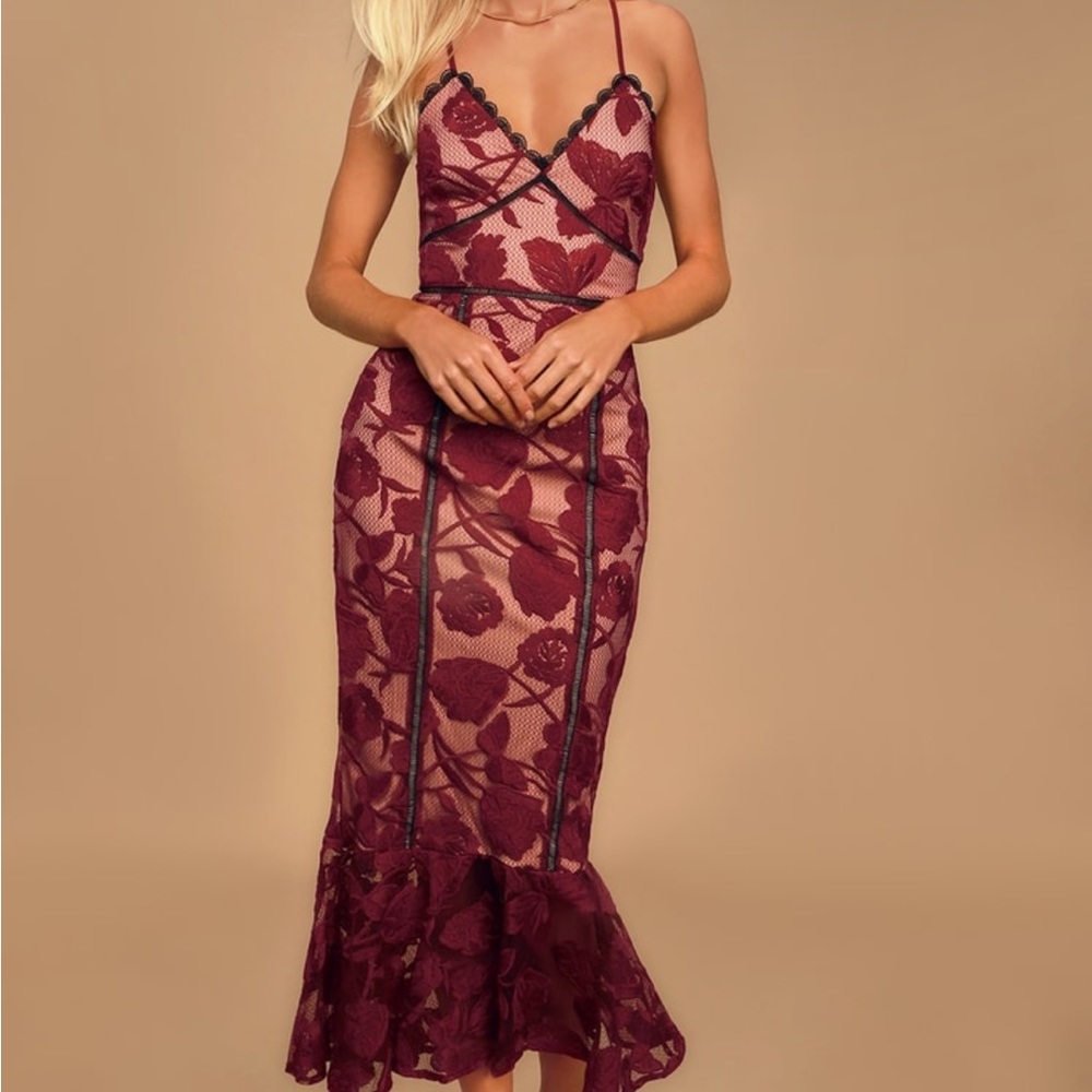 Lulus Alluring Dream Lace Trumpet Dress S